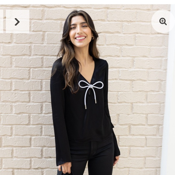 CENTRAL PARK WEST illana bell sleeve top NWT - Picture 3 of 8